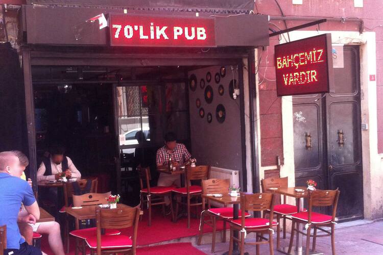 70 Lik Pub Taksim Istanbul